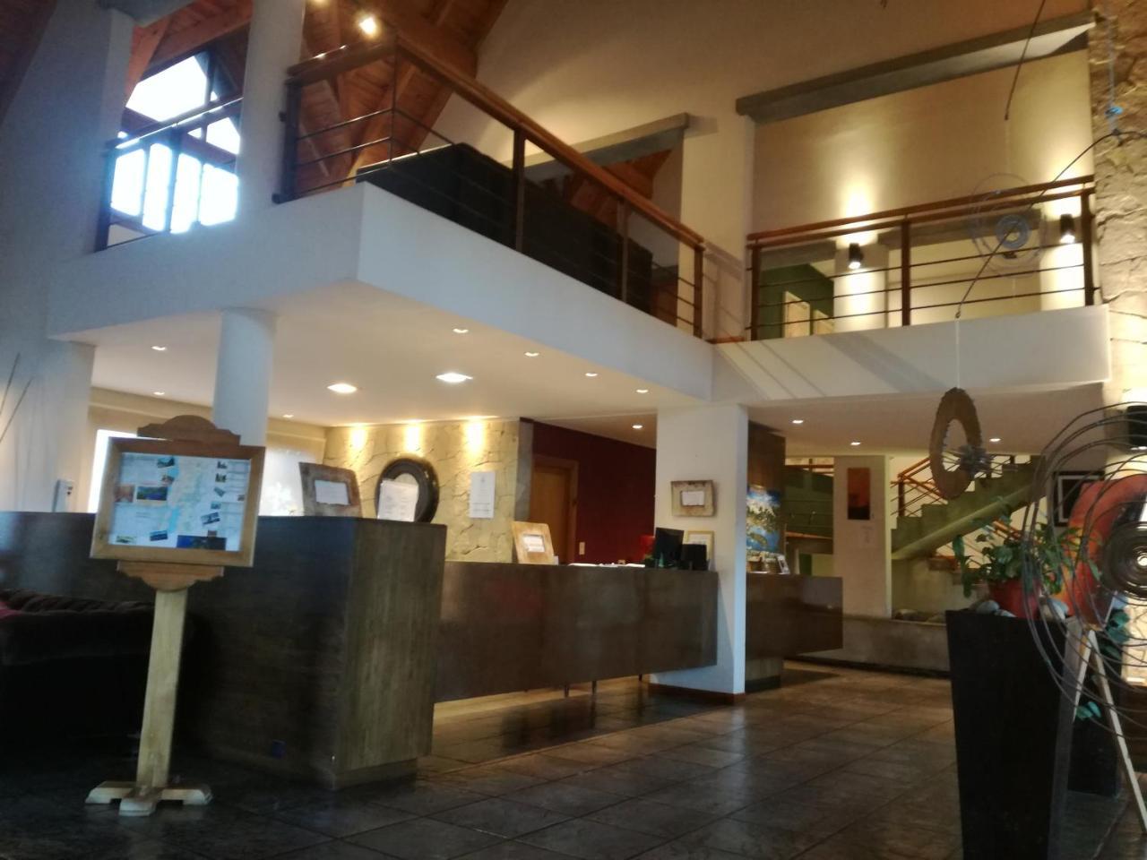 Hosteria Aca Al Sur Villa La Angostura Exteriér fotografie